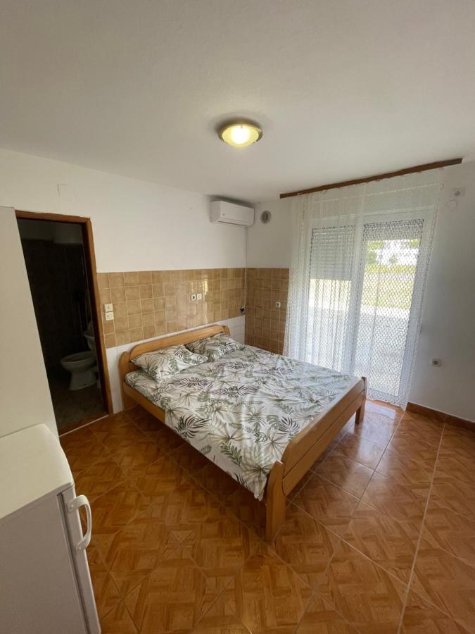 Hotel Summer Sky Ulcinj Exterior foto