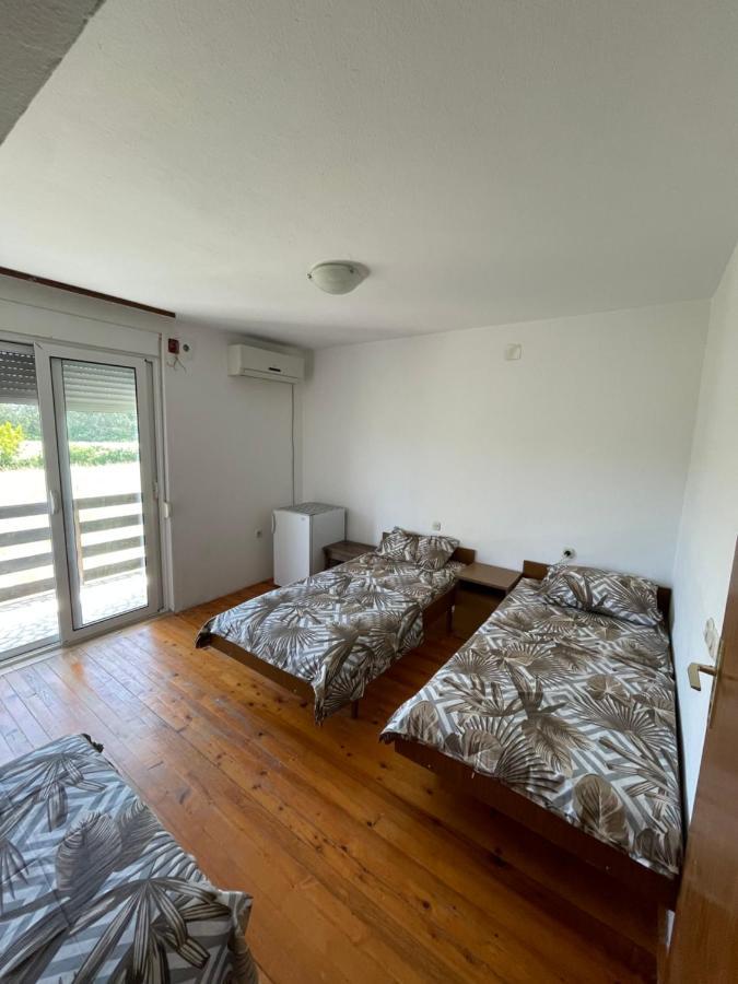 Hotel Summer Sky Ulcinj Exterior foto